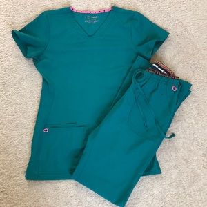 Heart Soul hunter green scrub top & pants